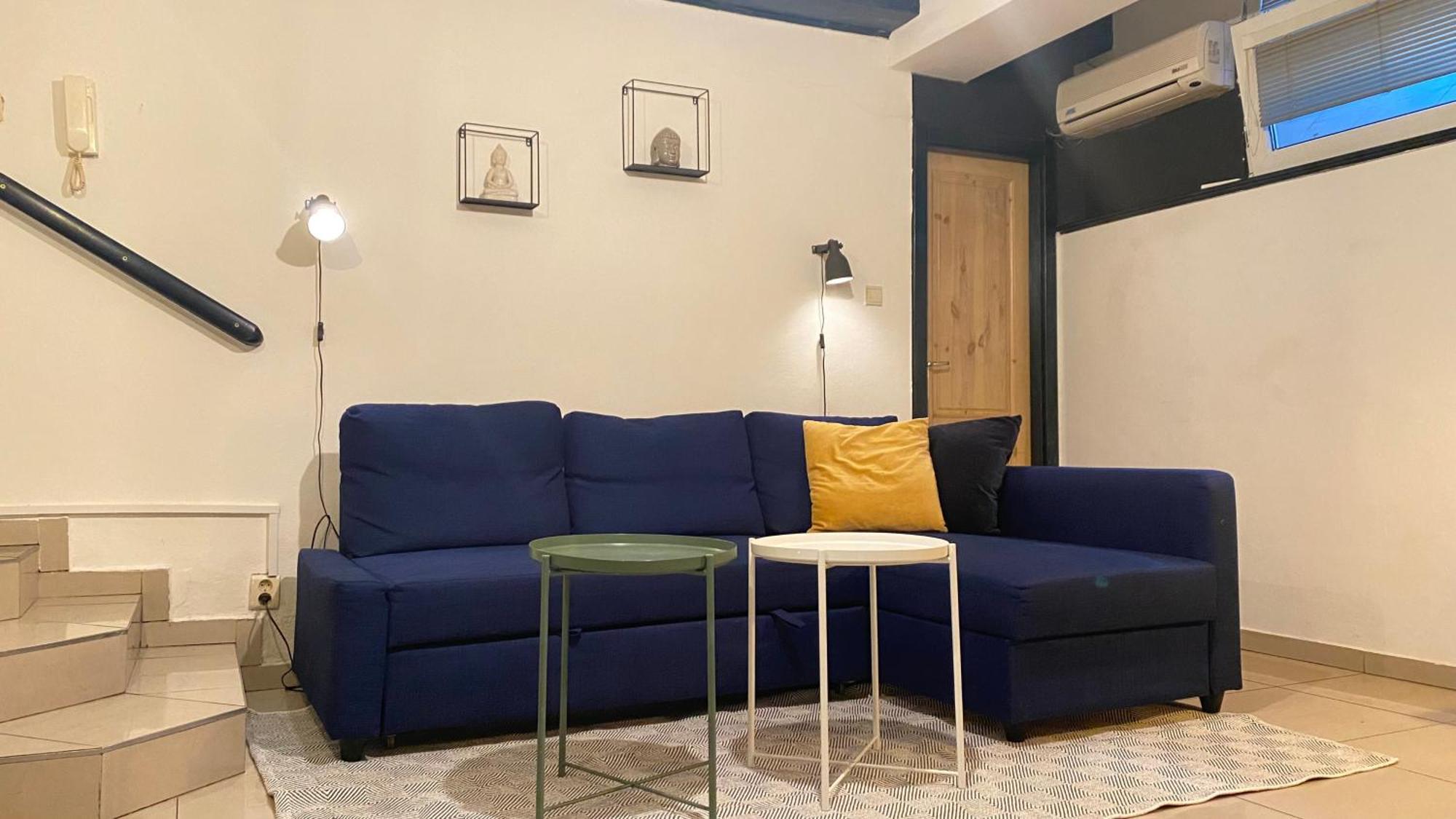 Center Underground Apartment *